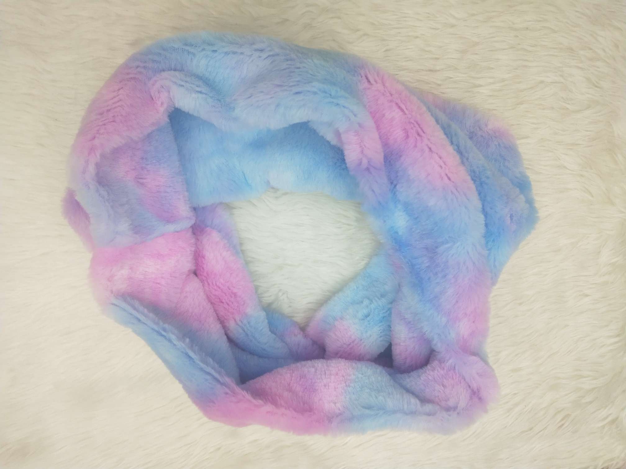 Rabbit hair tie-dyed seven-color pattern warm, fashionable, elegant and versatile scarf detail image 9