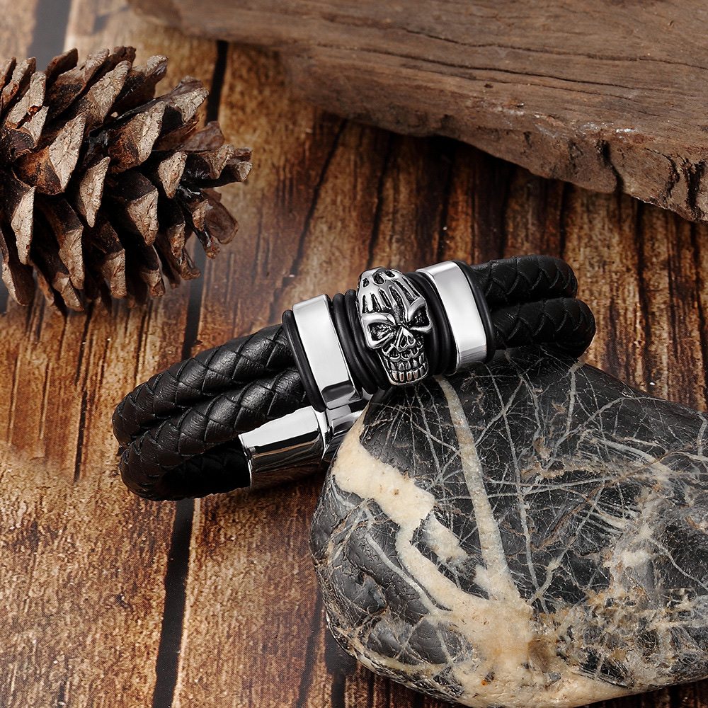 European and American men's genuine leather titanium steel bracelet, double-loop black braided rope skull head stainless steel bracelet detail image 2