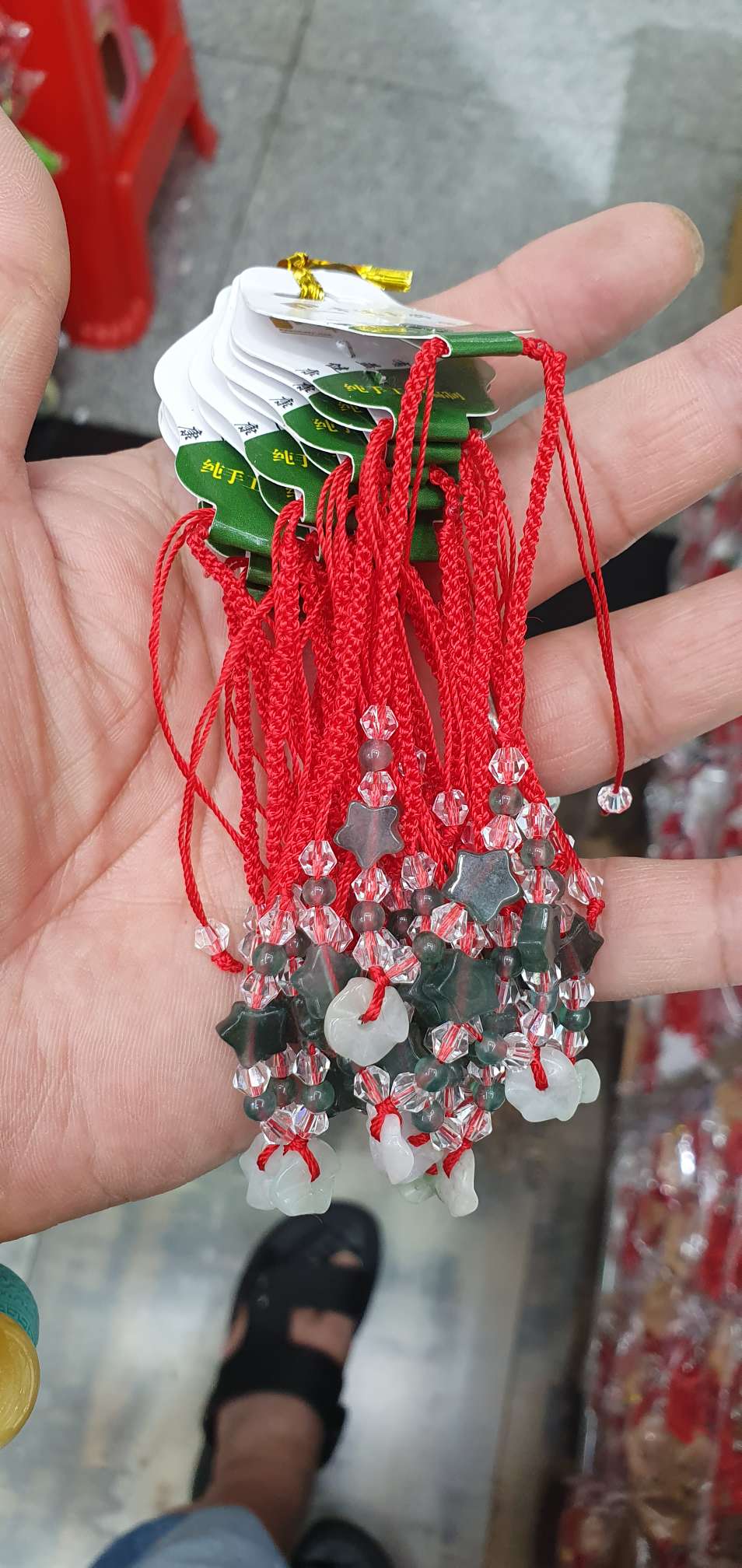 幸运时尚（红绳款）男女款手链护身简约古风纯手工编织1白底实物图
