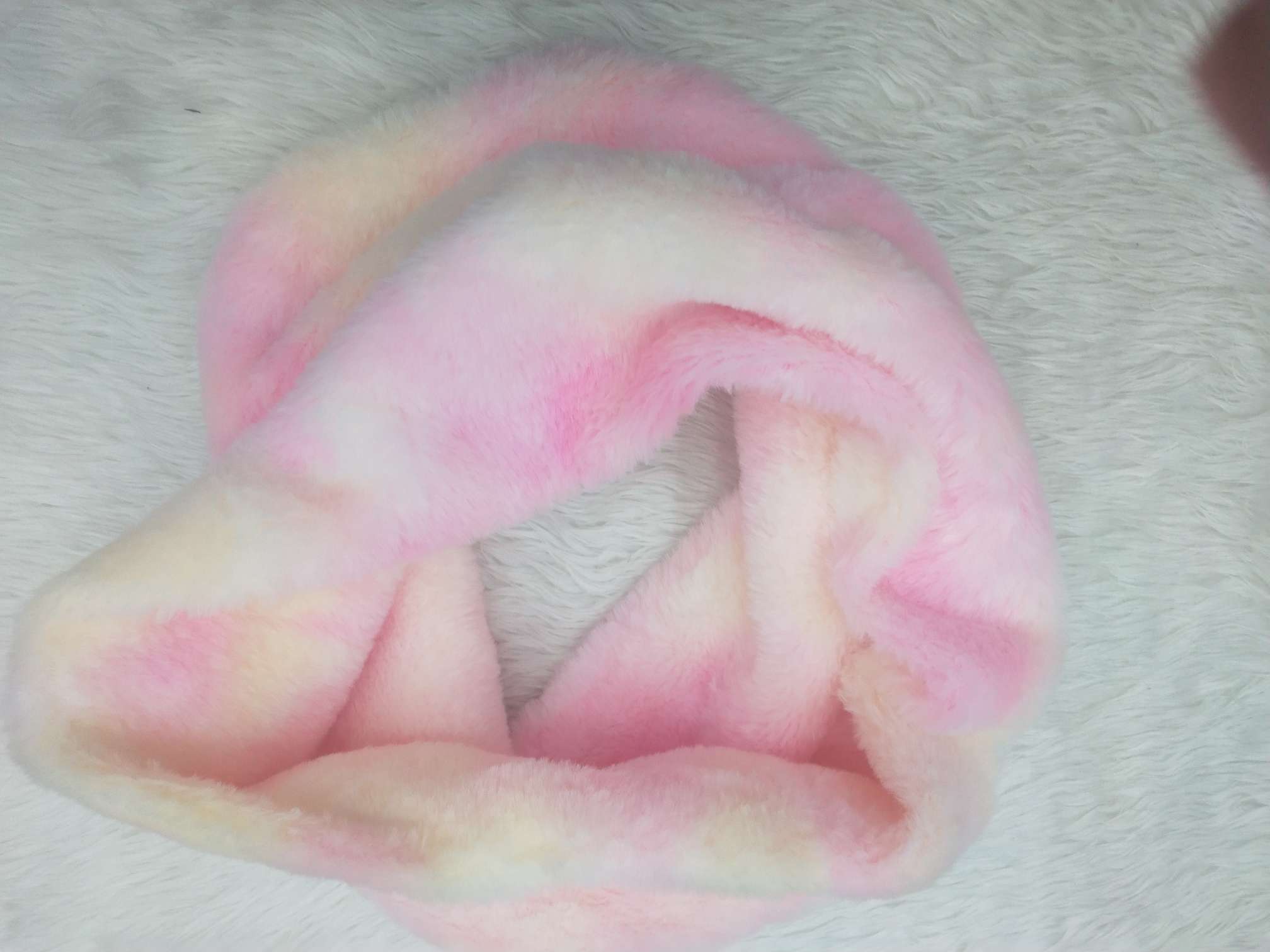 Rabbit hair tie-dyed seven-color pattern warm, fashionable, elegant and versatile scarf detail image 5