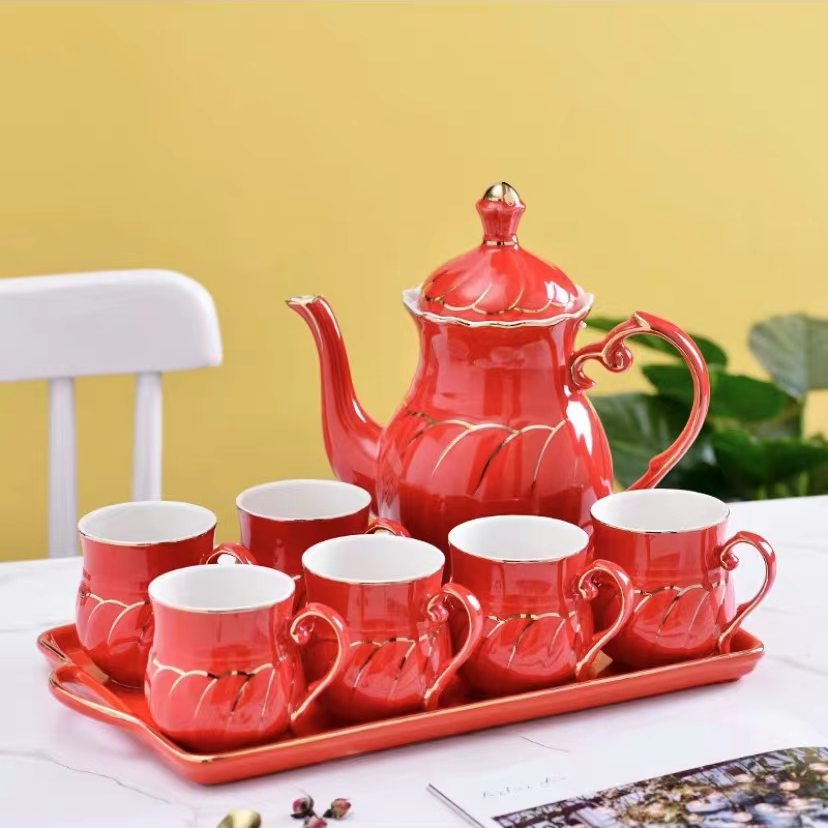 Red Gold With Four Legs Tea Set