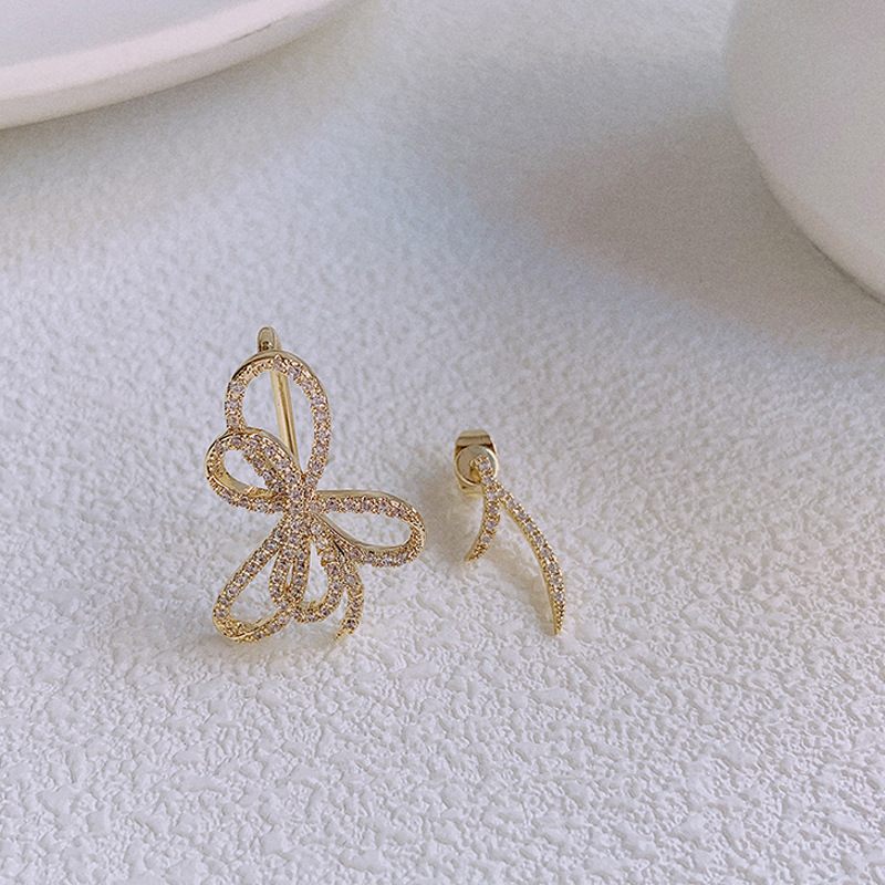 Super flash diamond bow asymmetrical earring clip Korean new temperament summer silver needle earrings thumbnail