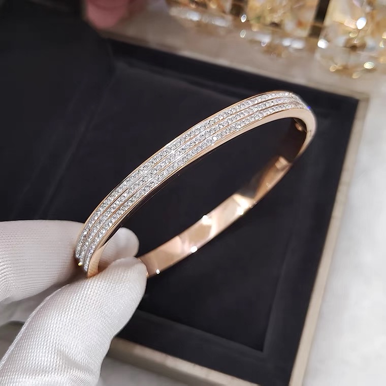 Chenglong Jewelry Titanium Steel non-fading water diamond bracelet, women's Instagram Niche design, popular bracelet, 18K rose gold bracelet, 2021 New style T0143-105 details Picture