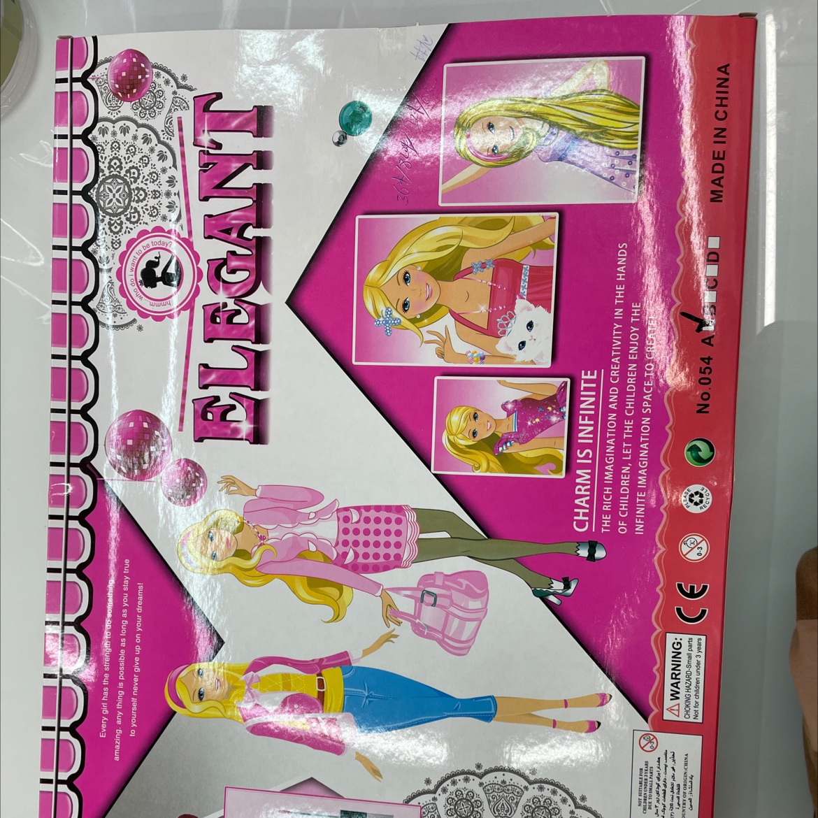 054 Barbie dolls can be dressed up Specification image