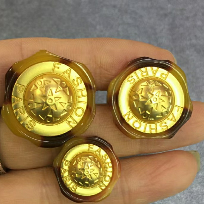 High-Grade Gold-Plated Buttons details Picture