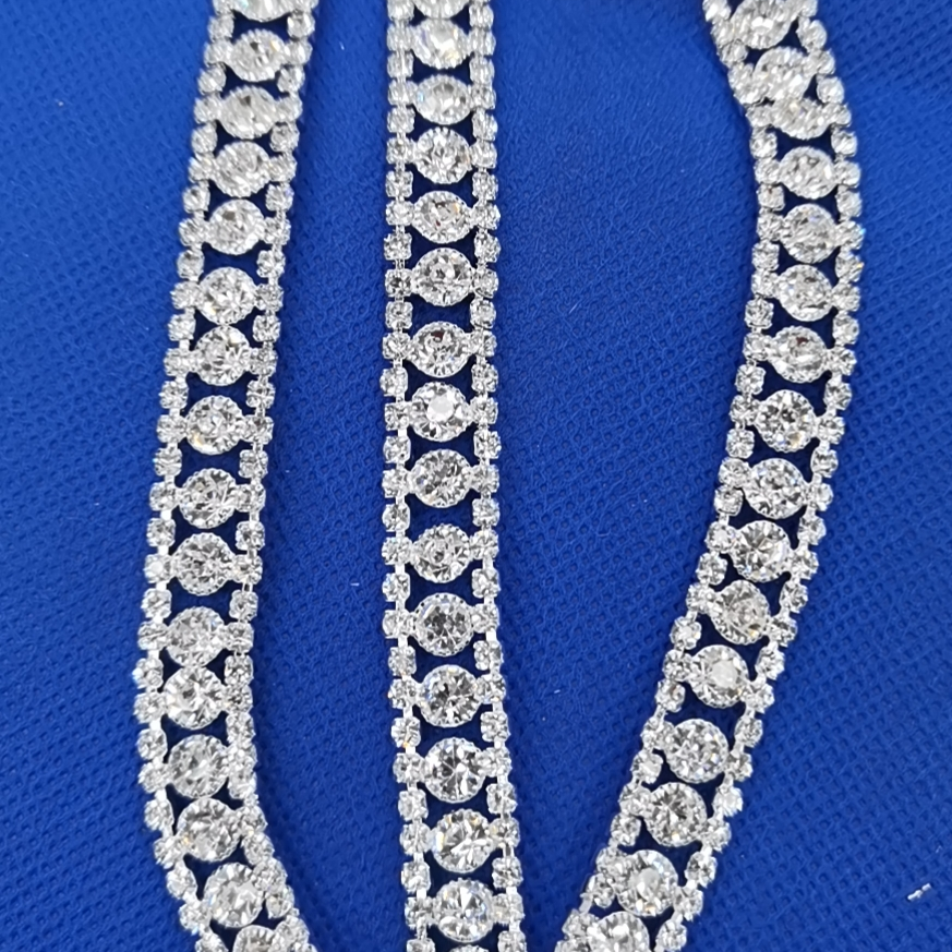 Yiwu International Trade City Chaoxia Diamond Jewelry's best-selling diamond chain, welded code chain, gear claw, Chaoxia 18