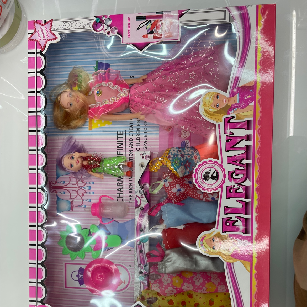 054 Barbie dolls can be dressed up details Picture