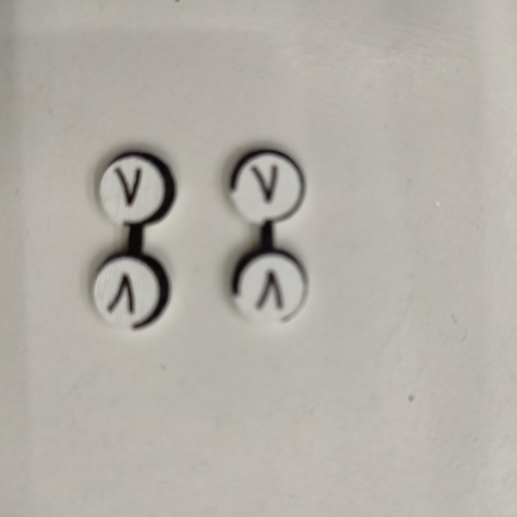 厂家直销树脂纽扣新款图案时尚平底小号连眼纽扣