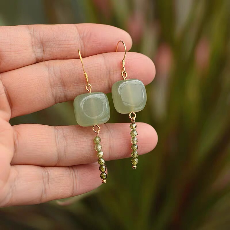 Yu Na jewelry A025 simple small sweet girl fashion trend delicate simple earrings
