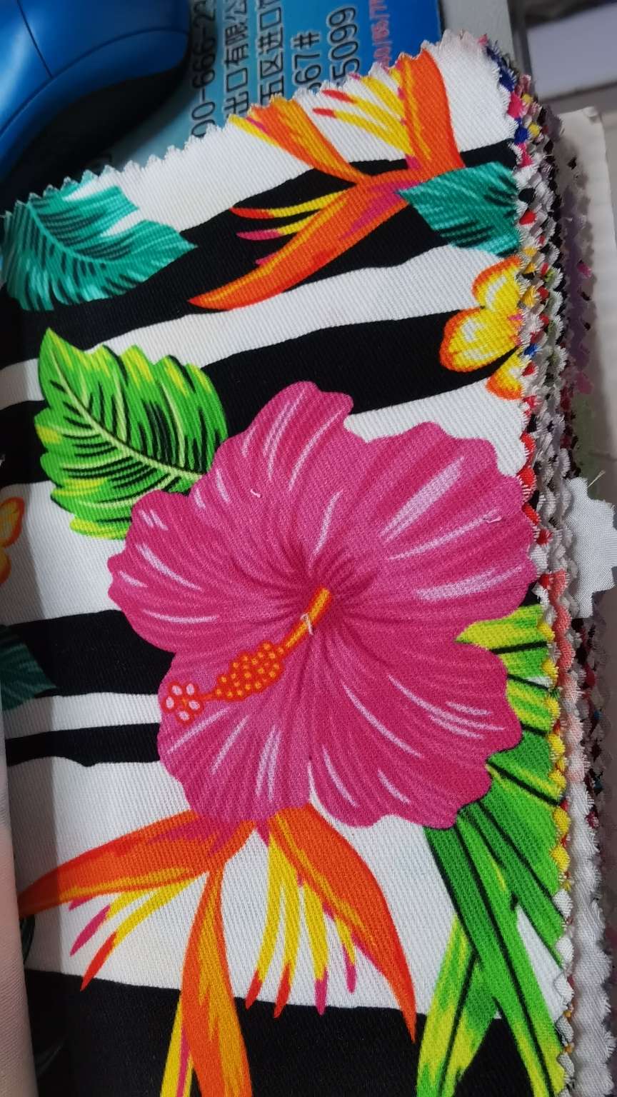 Chintz details Picture