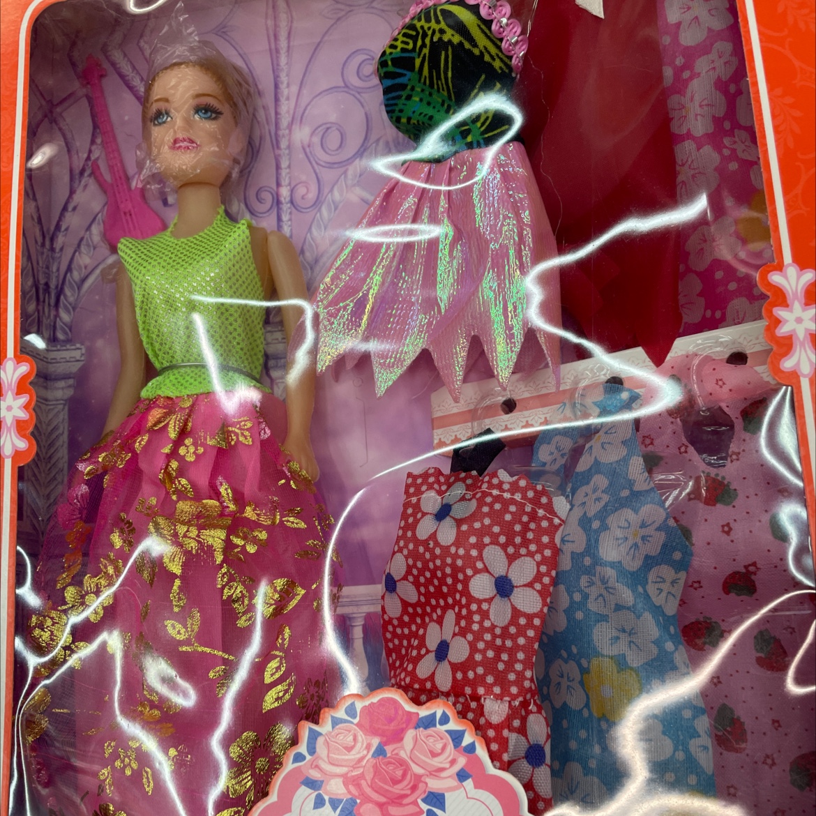 1049 Barbie doll detail image 1