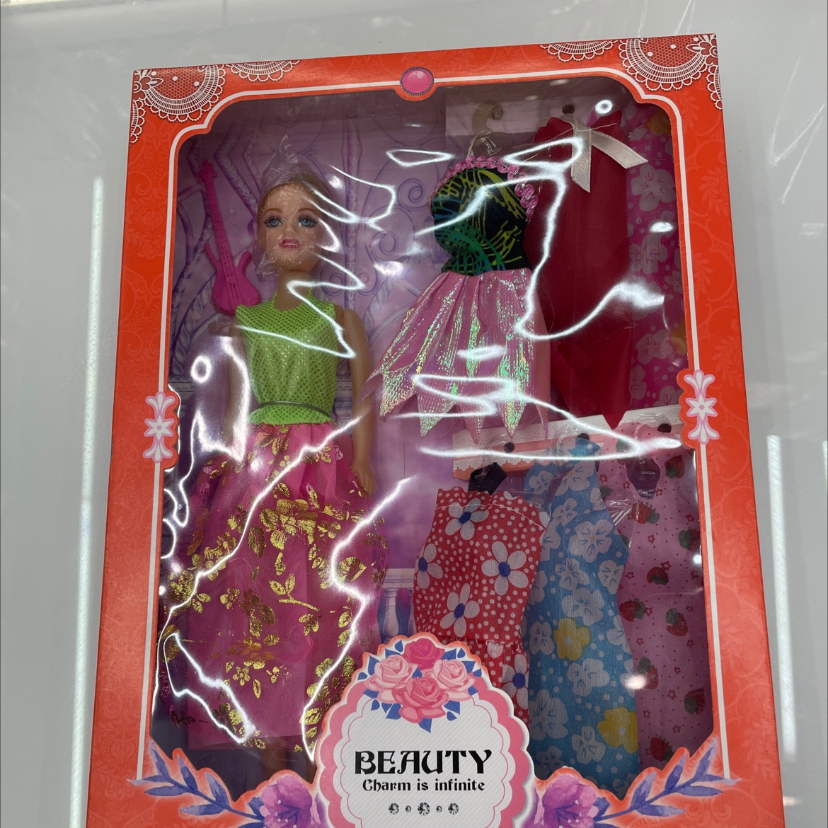 1049 Barbie doll details Picture