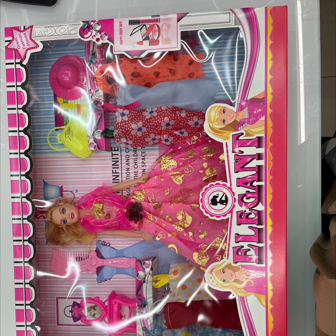 054 Barbie doll details Picture