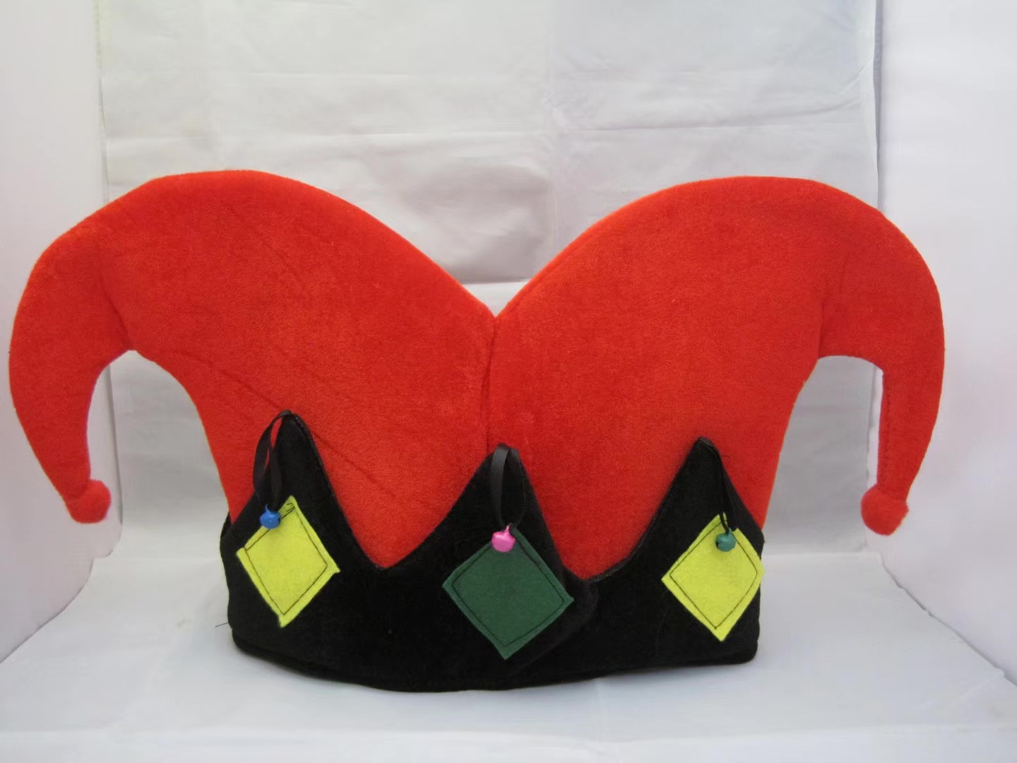 Halloween costume party costumes, stage performance props, big red double-horned clown hats, clown costumes factory direct sales Application Scenario