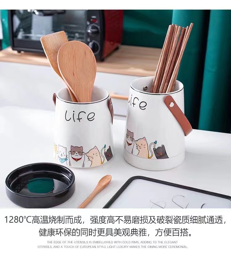 Portable Cartoon Chopsticks Holder Application Scenario