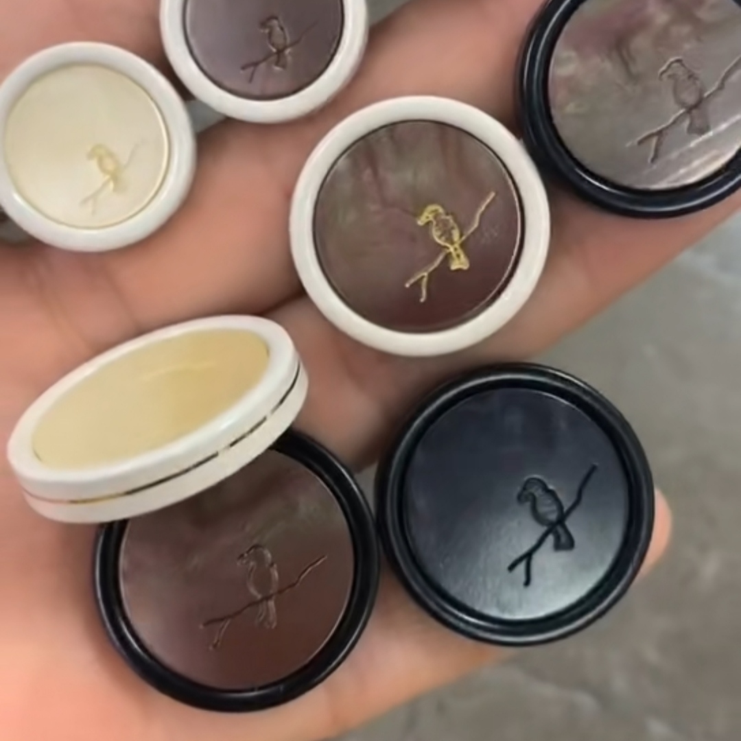 Metal Trench Coat Buttons Application Scenario