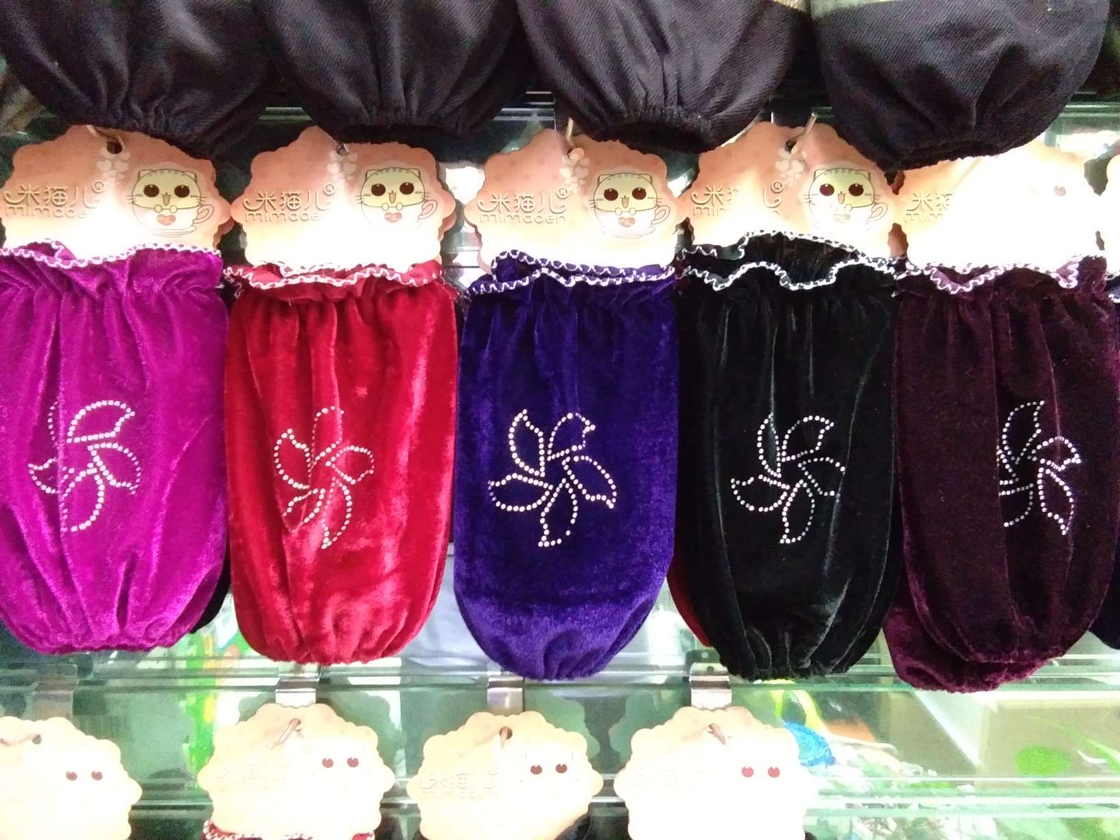 Velvet plum blossom-patterned diamond mid-length sleeves details Picture