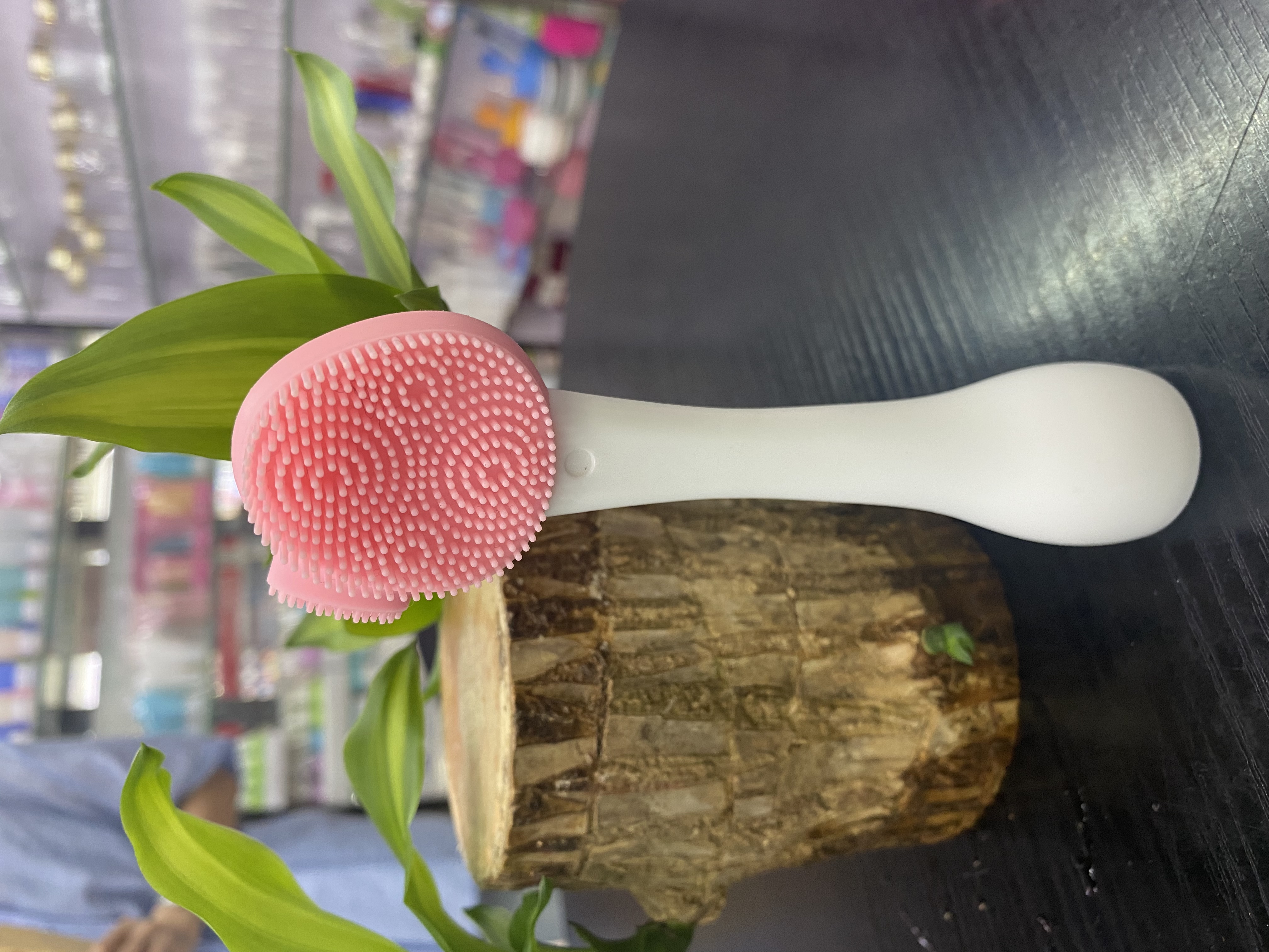 义乌好货硅胶洗脸刷立式
详情图2