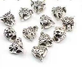 Alloy leopard head