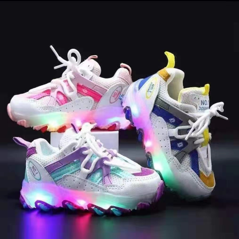 Sports shoes for girls