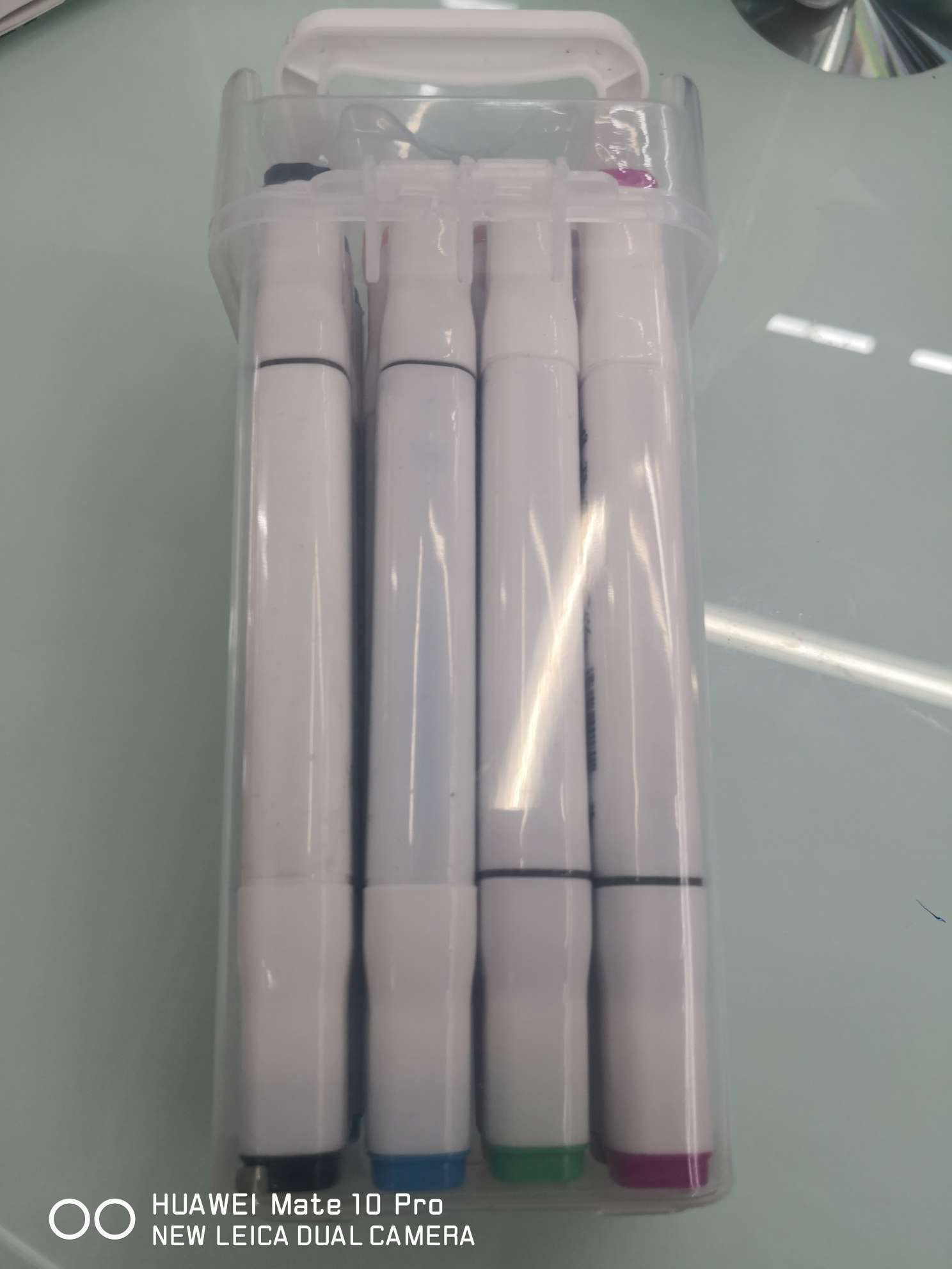 Yiwu Boyang Pen and Ink Supplies Store's 12-color double-headed white pen barrel marker pens are packaged in plastic boxes Specification image
