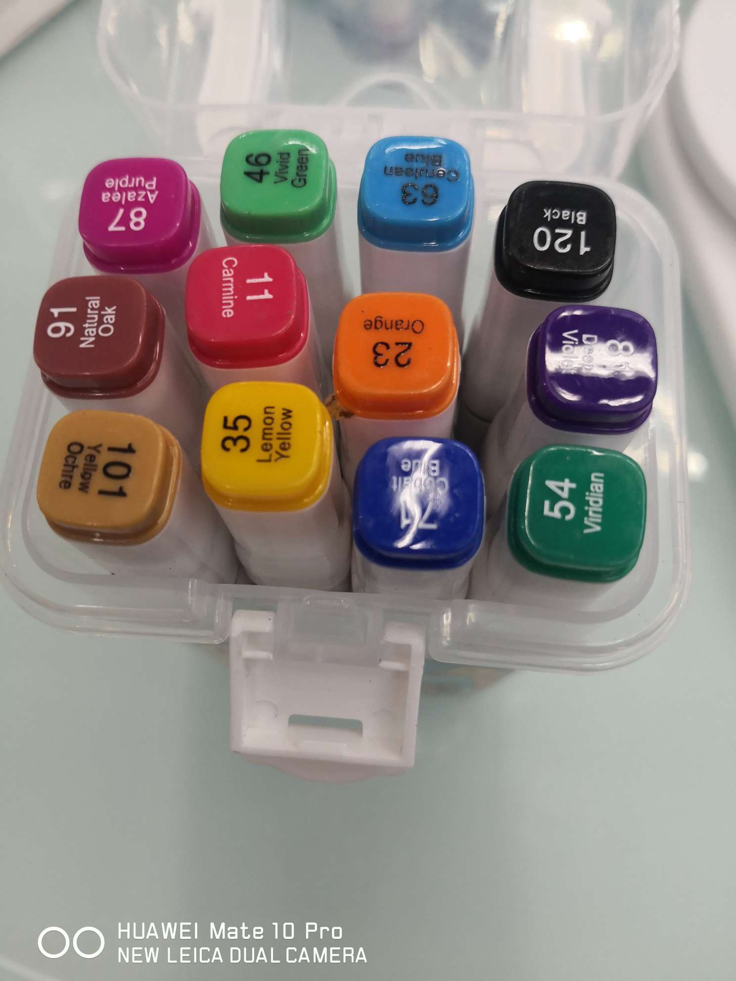 Yiwu Boyang Pen and Ink Supplies Store's 12-color double-headed white pen barrel marker pens are packaged in plastic boxes details Picture