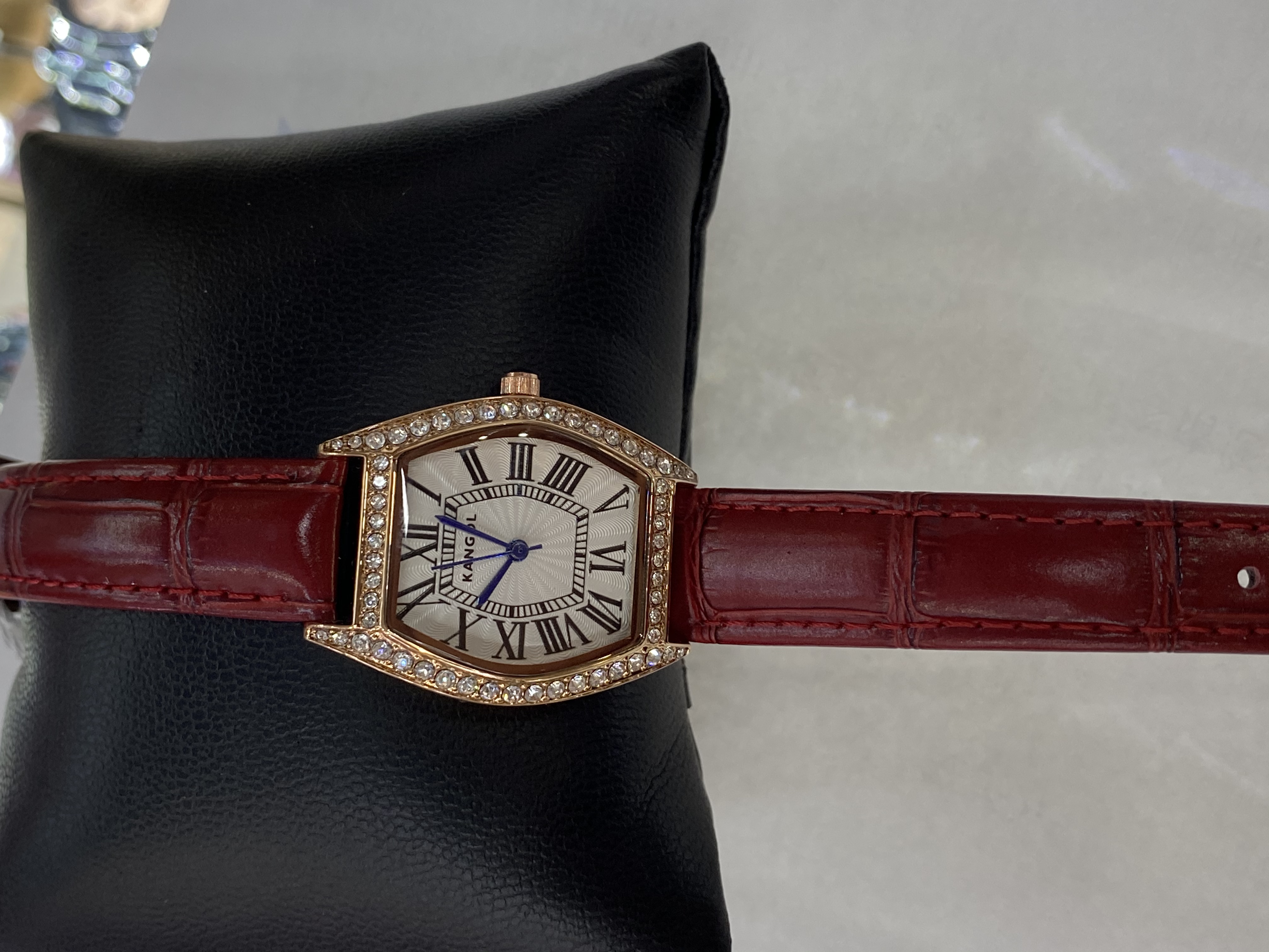 Bucket Fashion watch details Picture