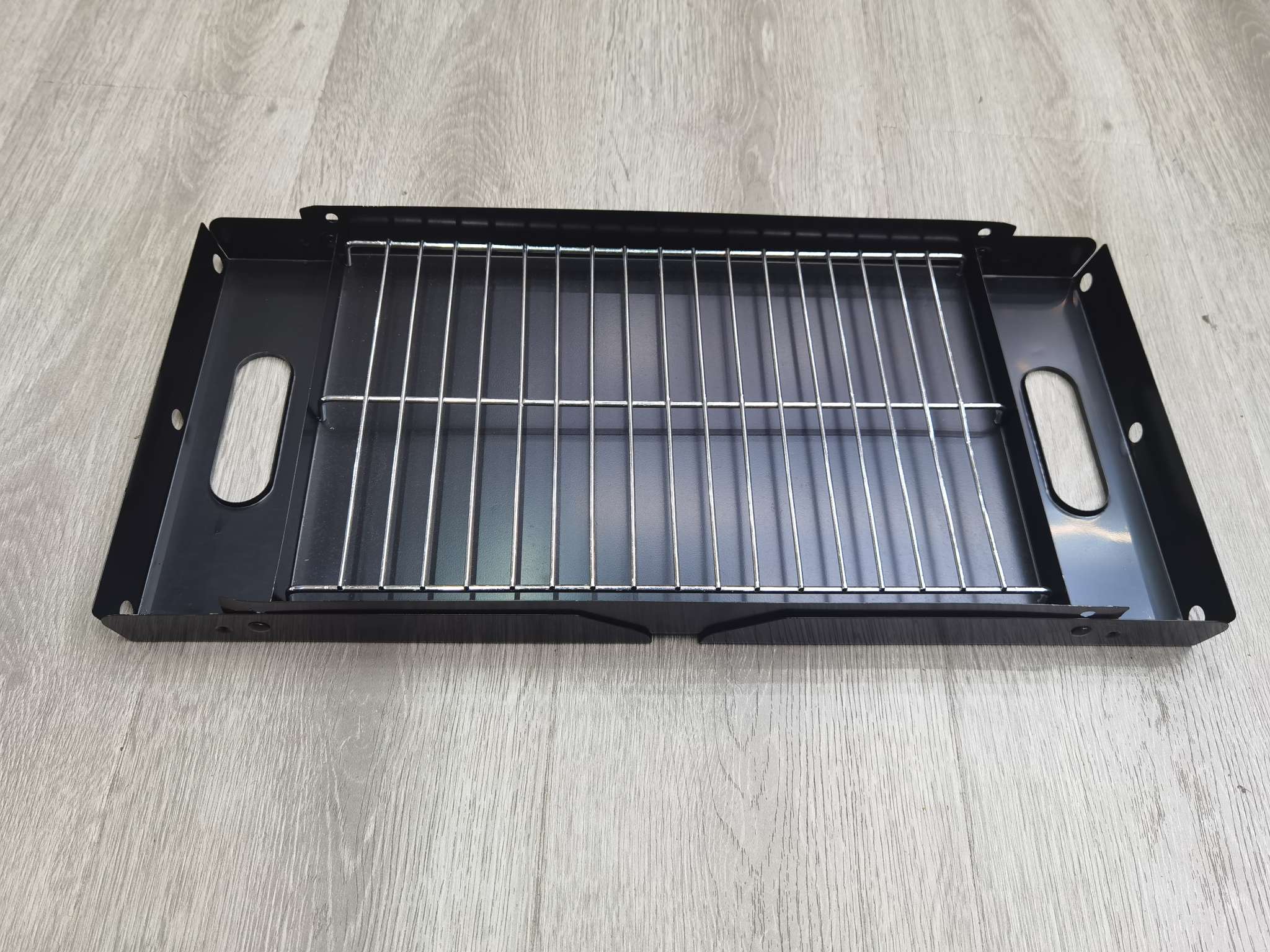 Outdoor Simple Folding Grill Black Charcoal Simple Grill Item Picture