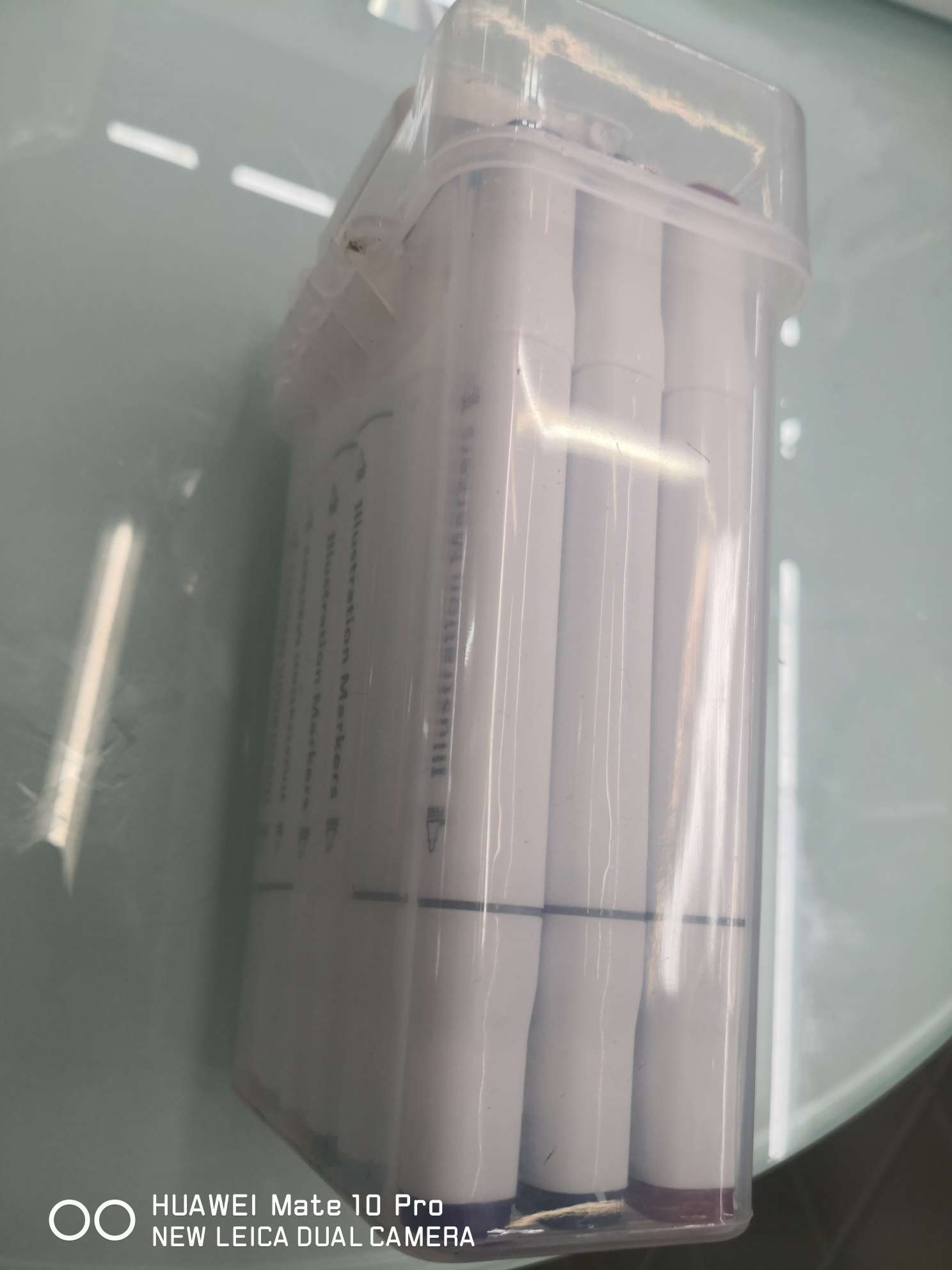 Yiwu Boyang Pen and Ink Supplies Store's 18-color white pen barrel double-headed marker pens are packaged in plastic boxes Specification image