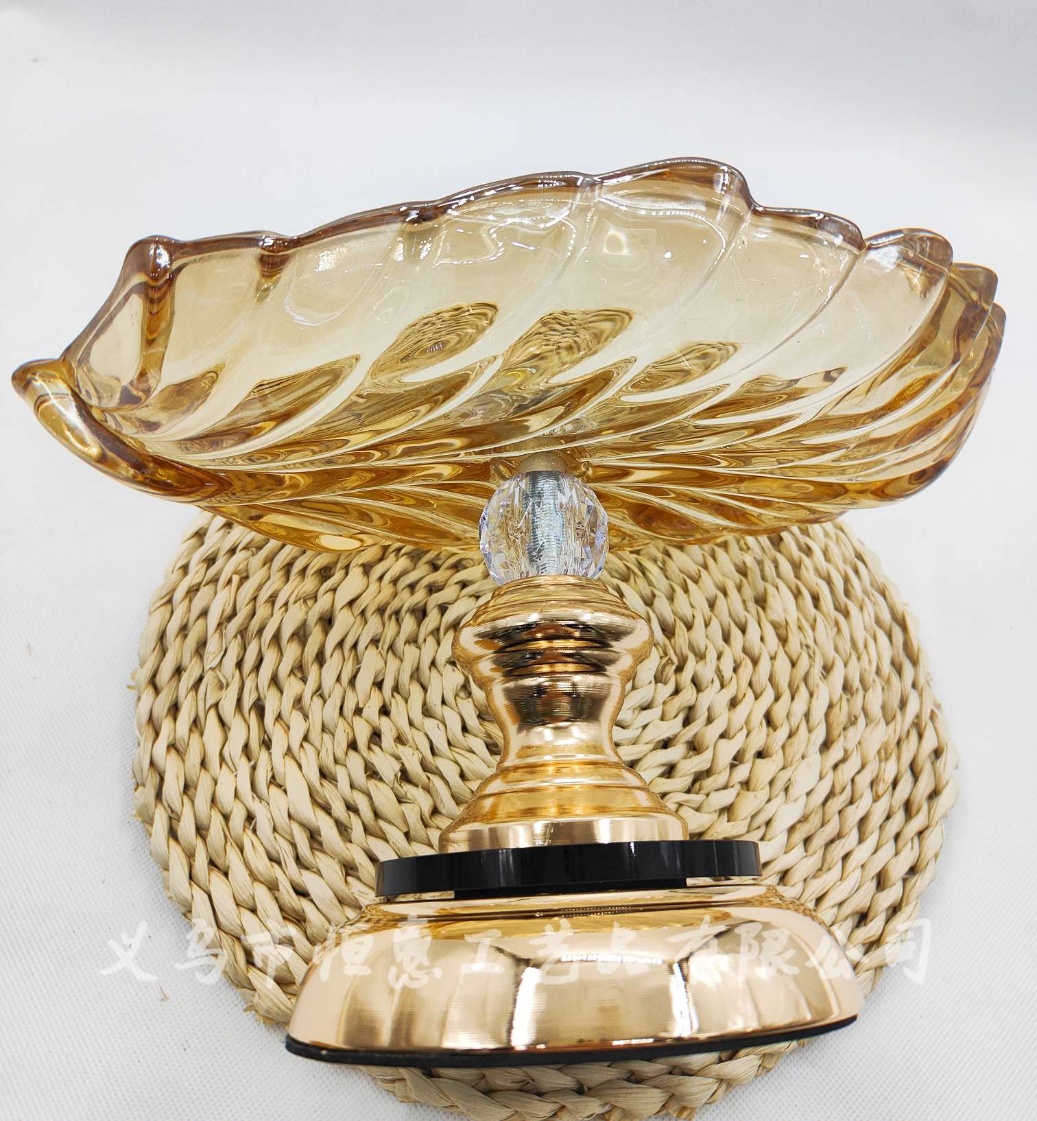 Hotel KTV glass feather fruit box, colorful fruit plate, European-style home decoration, fruit plate, dazzling snack plate Application Scenario