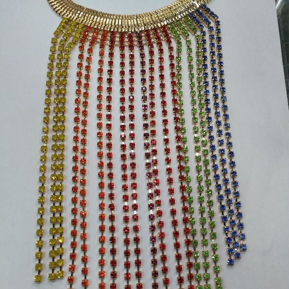 Yiwu International Trade City Chaoxia Diamond Jewelry's best-selling colored claw chain and diamond chain welding Chaoxia 18