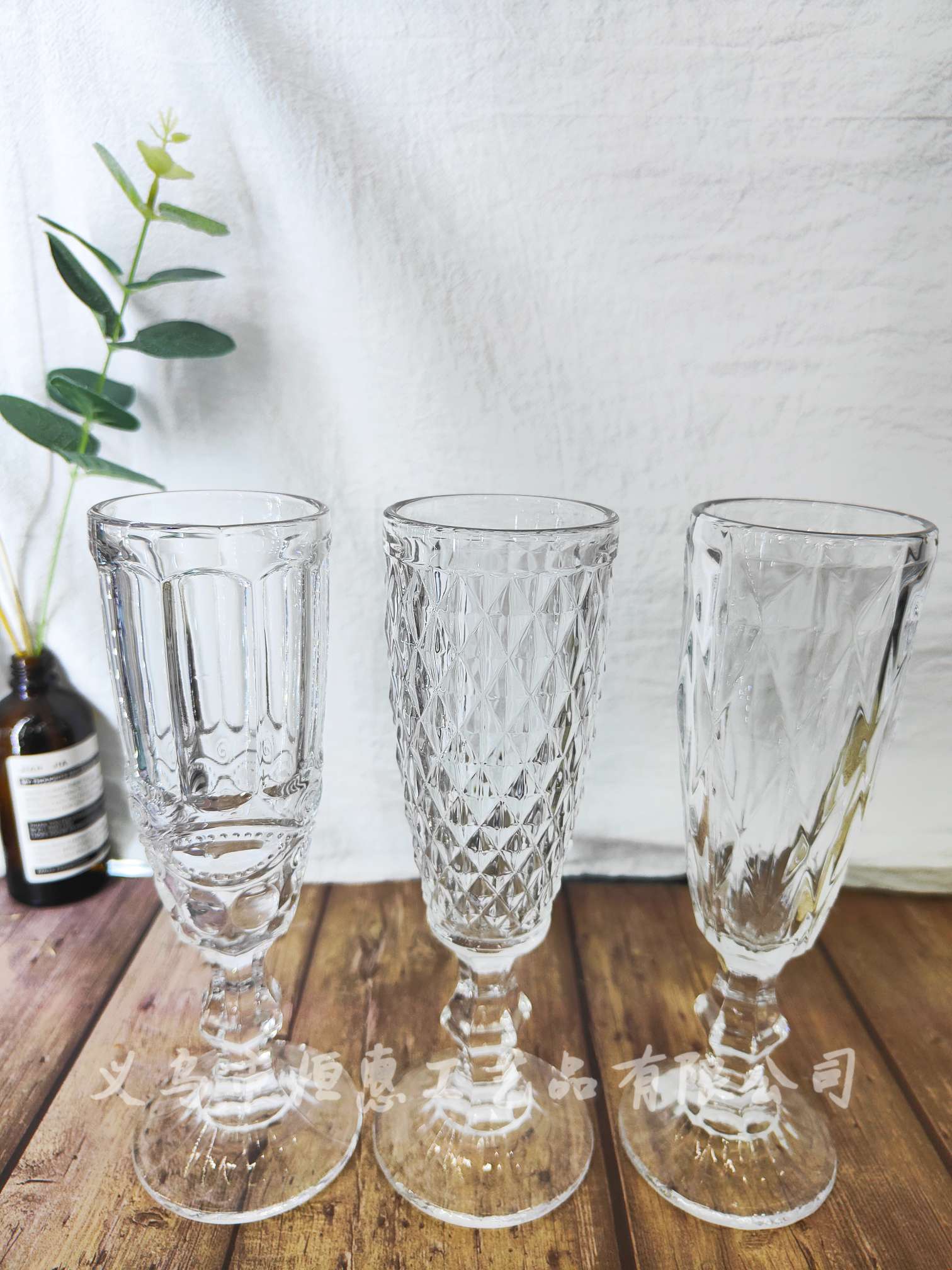 Factory direct sales creativity. Retro. European-style glass cups. Wine glasses. Cocktail glass. Embossed champagne glass pic 5