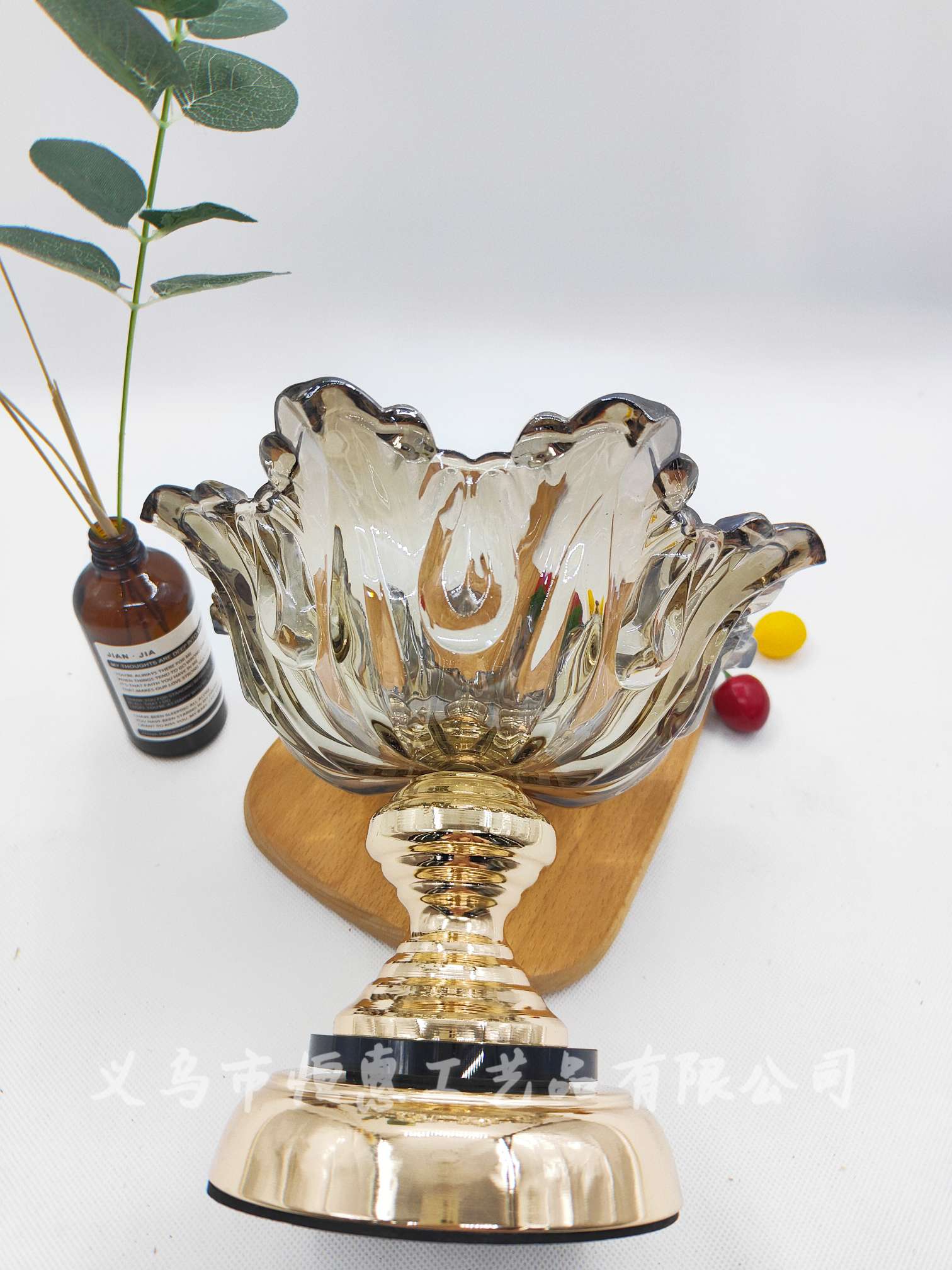 European Light Luxury Glass Fruit Tray Decoration Simple Modern Living Room Table Soft Decoration Home Accessories Dry Fruit Tray Item Picture