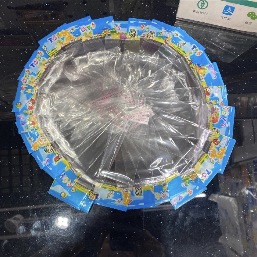 Toy card heads can be customized in size. The card heads are perforated with opp Donghe plastic bags