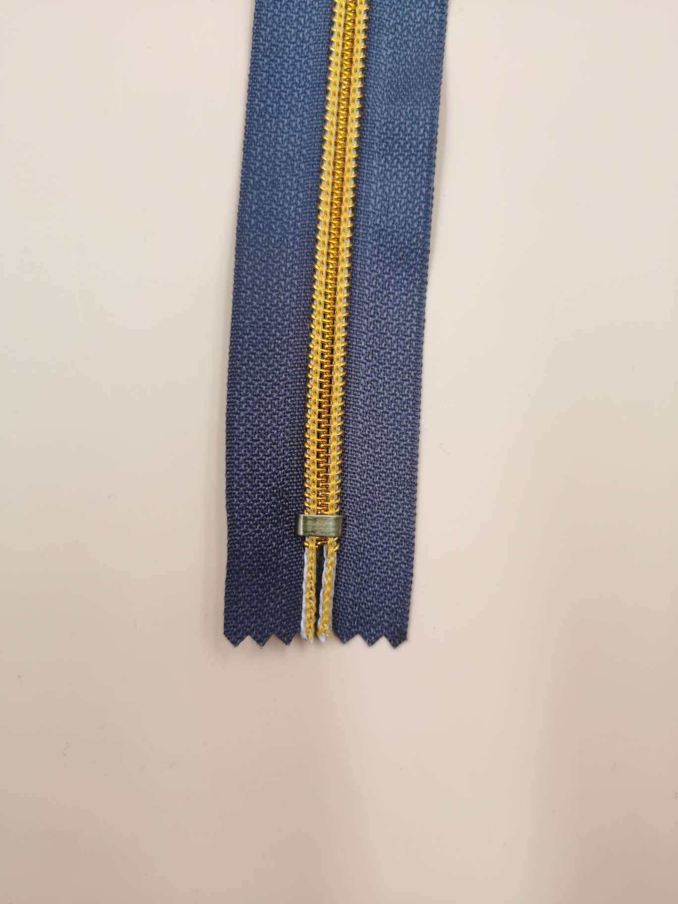 5号金齿拉链 挂镀封釉水滴头 20cm 灰色详情图4