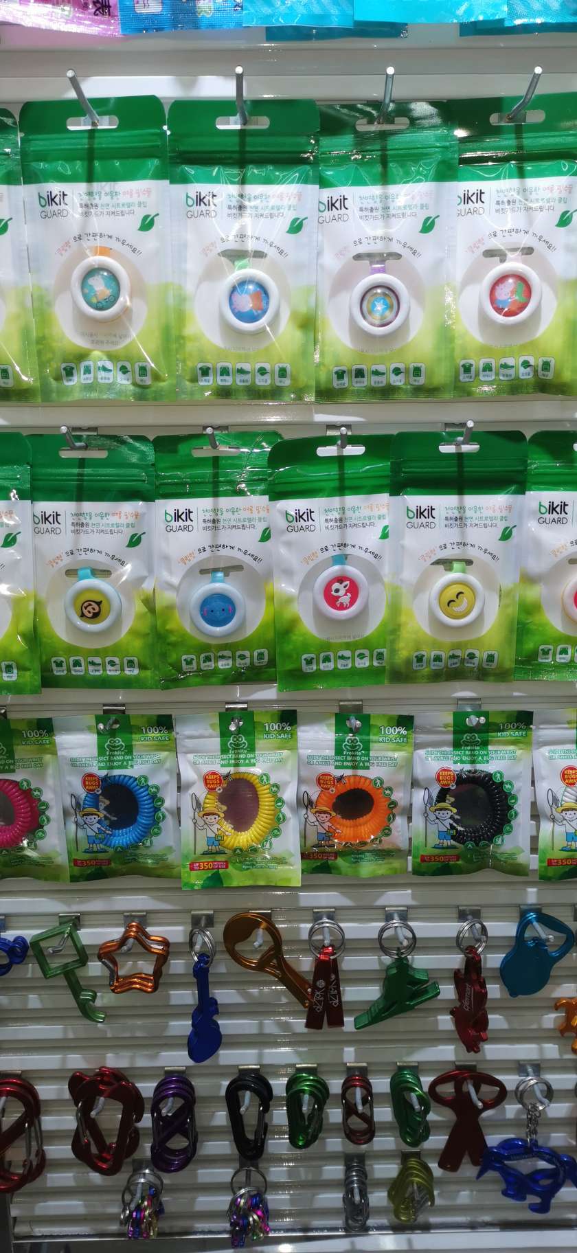 本店有驱蚊产品，会发光卡通版款式多多，看图下单也可以，量大从优，欢迎客户来下单。详情图10