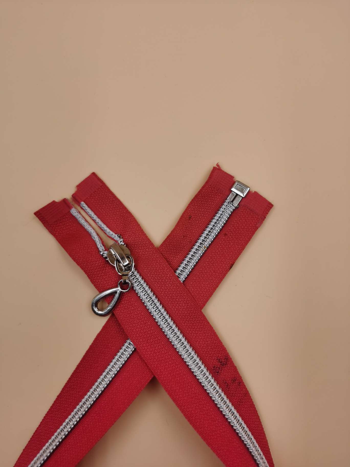 5号尼龙银齿拉链 挂镀封釉水滴头 45cm 大红详情图2