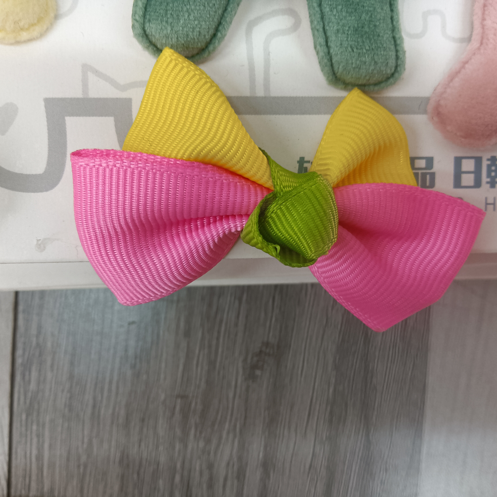 Bow tie
