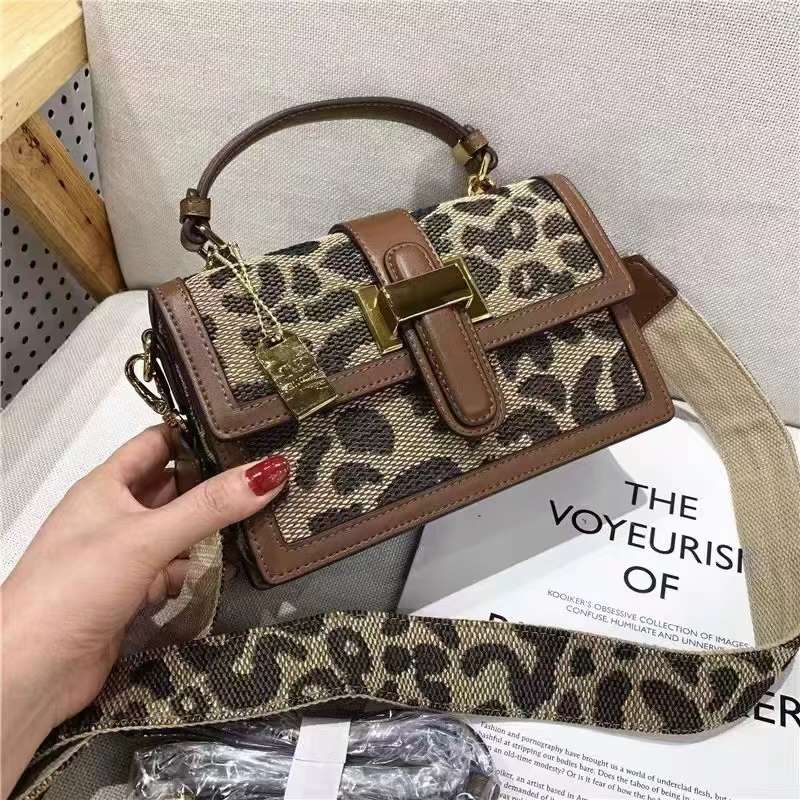 Black popular leopard print K1530 factory direct sales leather details Picture