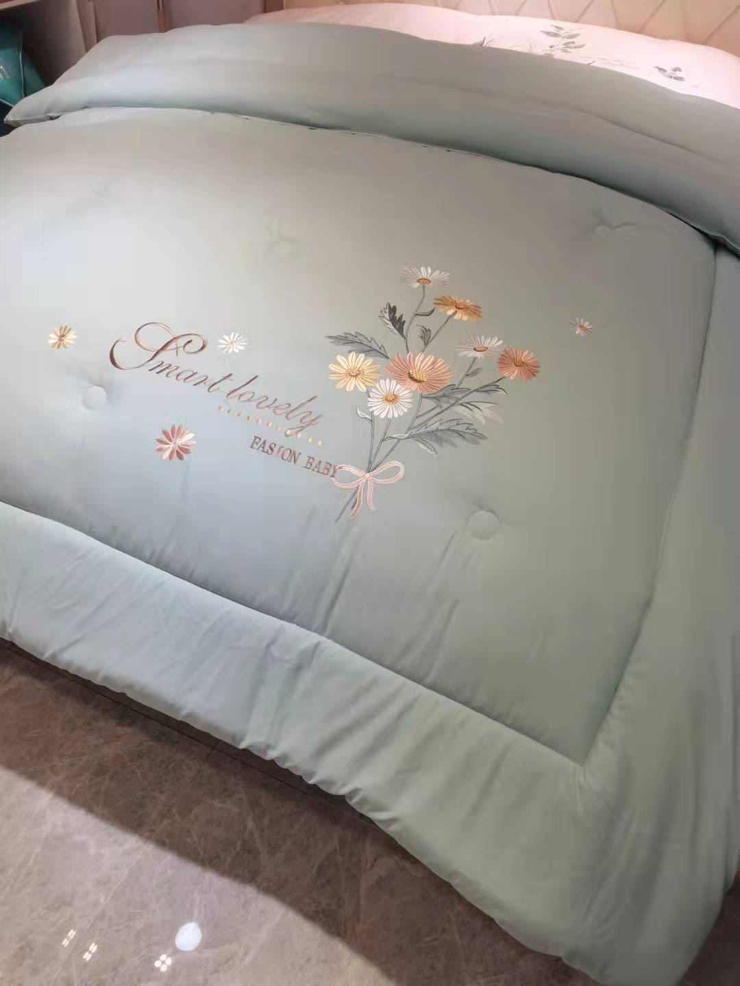 Milk Cotton Embroidered Winter Quilt Specification drawing