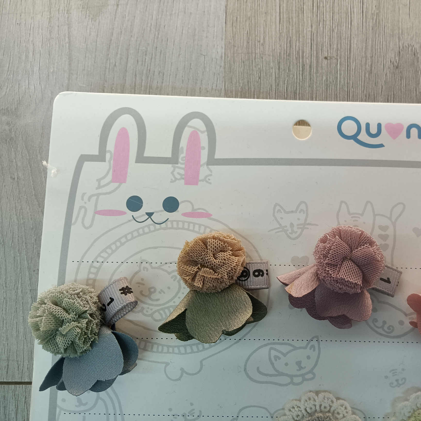 Flower sticky balls, labels