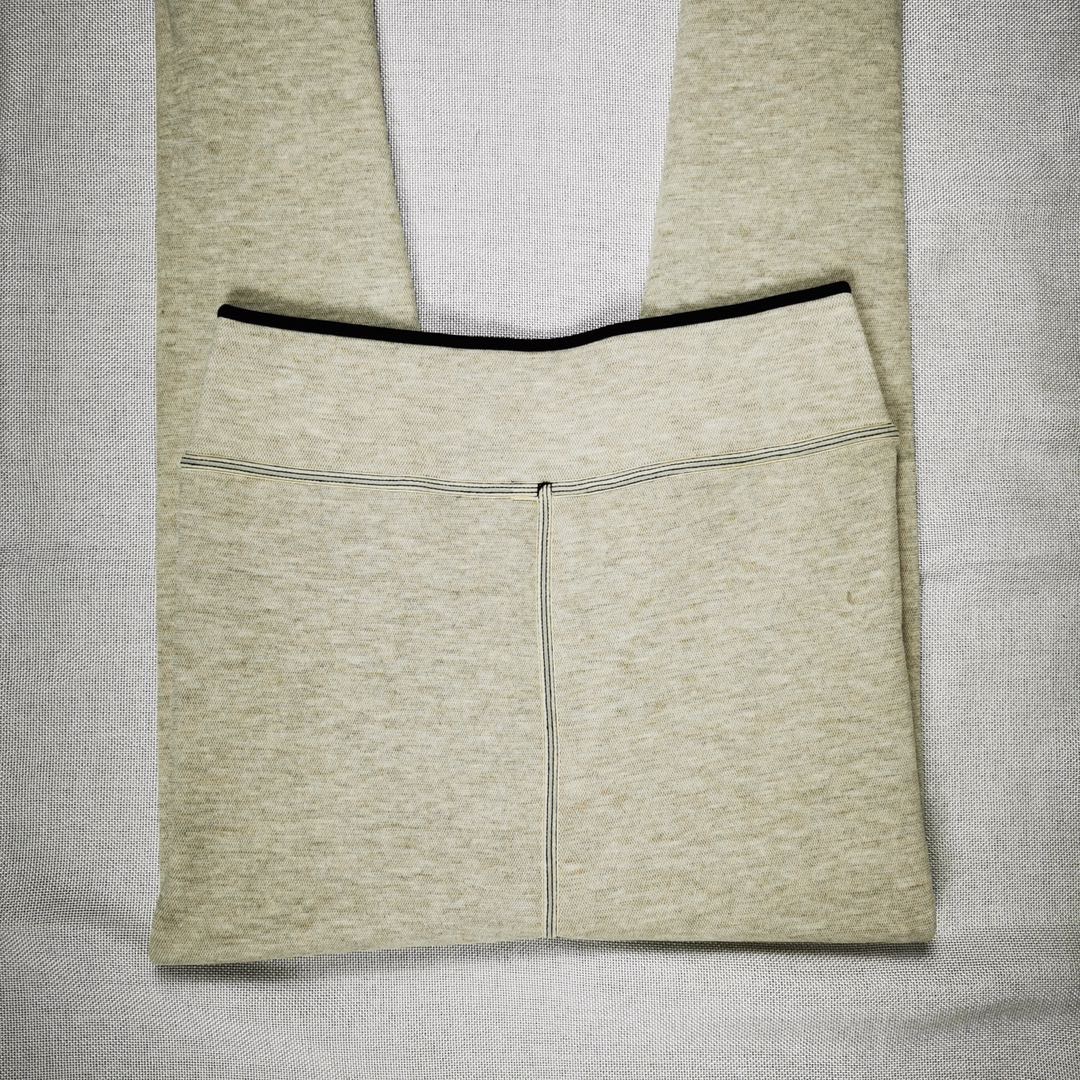 货号🧚🏻‍♀️🧚🏻‍♀️2122
品名：绵羊毛🦙蜂巢保暖裤
绵羊毛🦙蜂巢设计，舒适透气，☘️☘️蓄热🔥一字裆设计，立体感很强详情图7