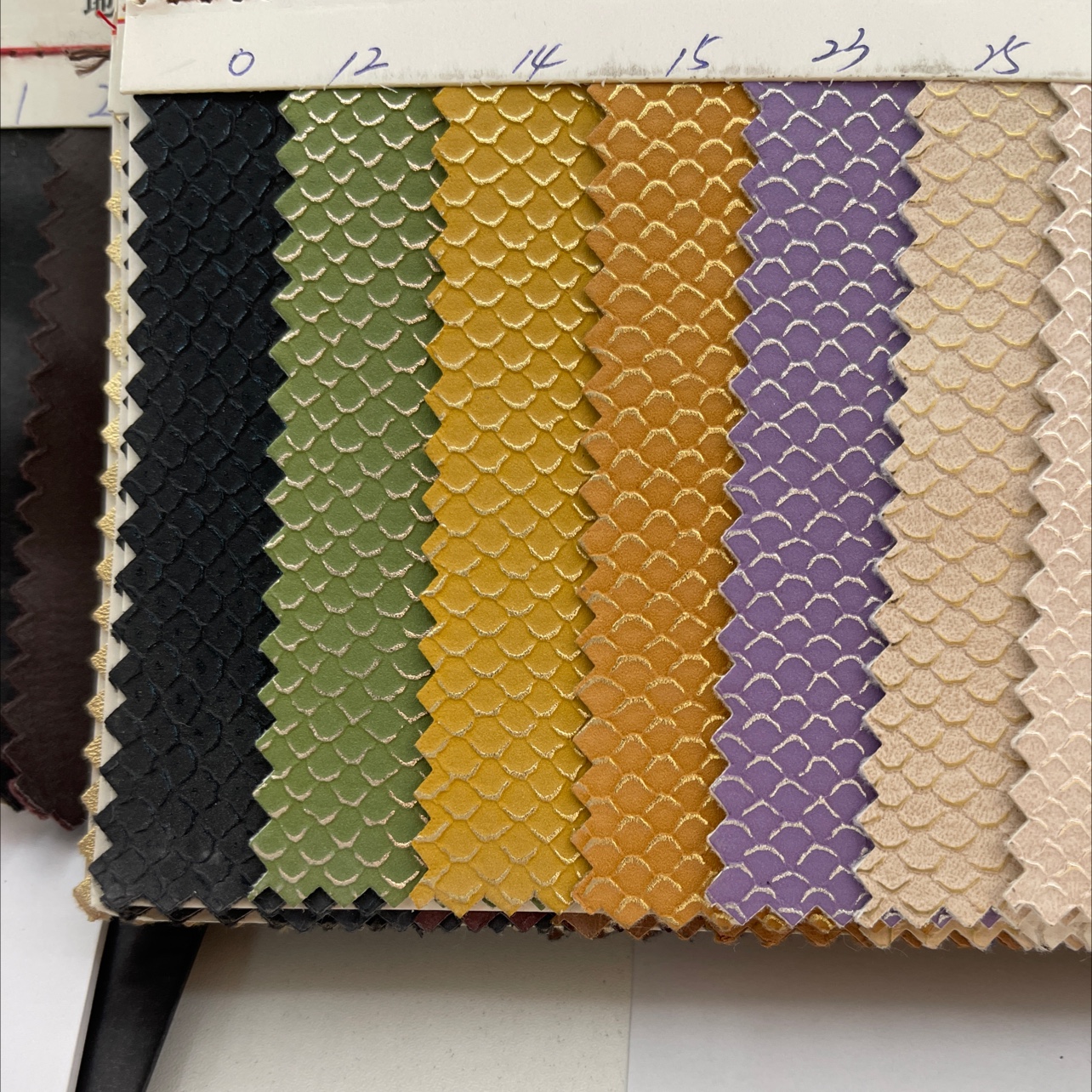 羊巴金鱼产品图