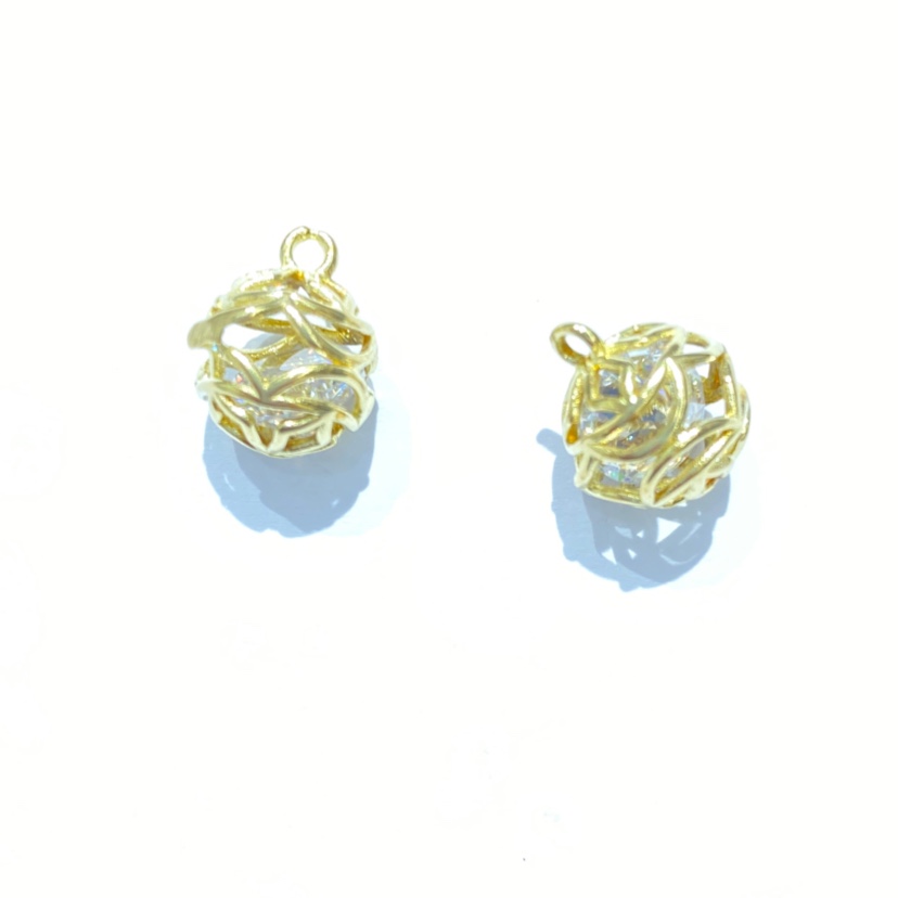 Aotong jewelry accessories MC07341 Cast copper hollow ball drilling a hang (four flowers)