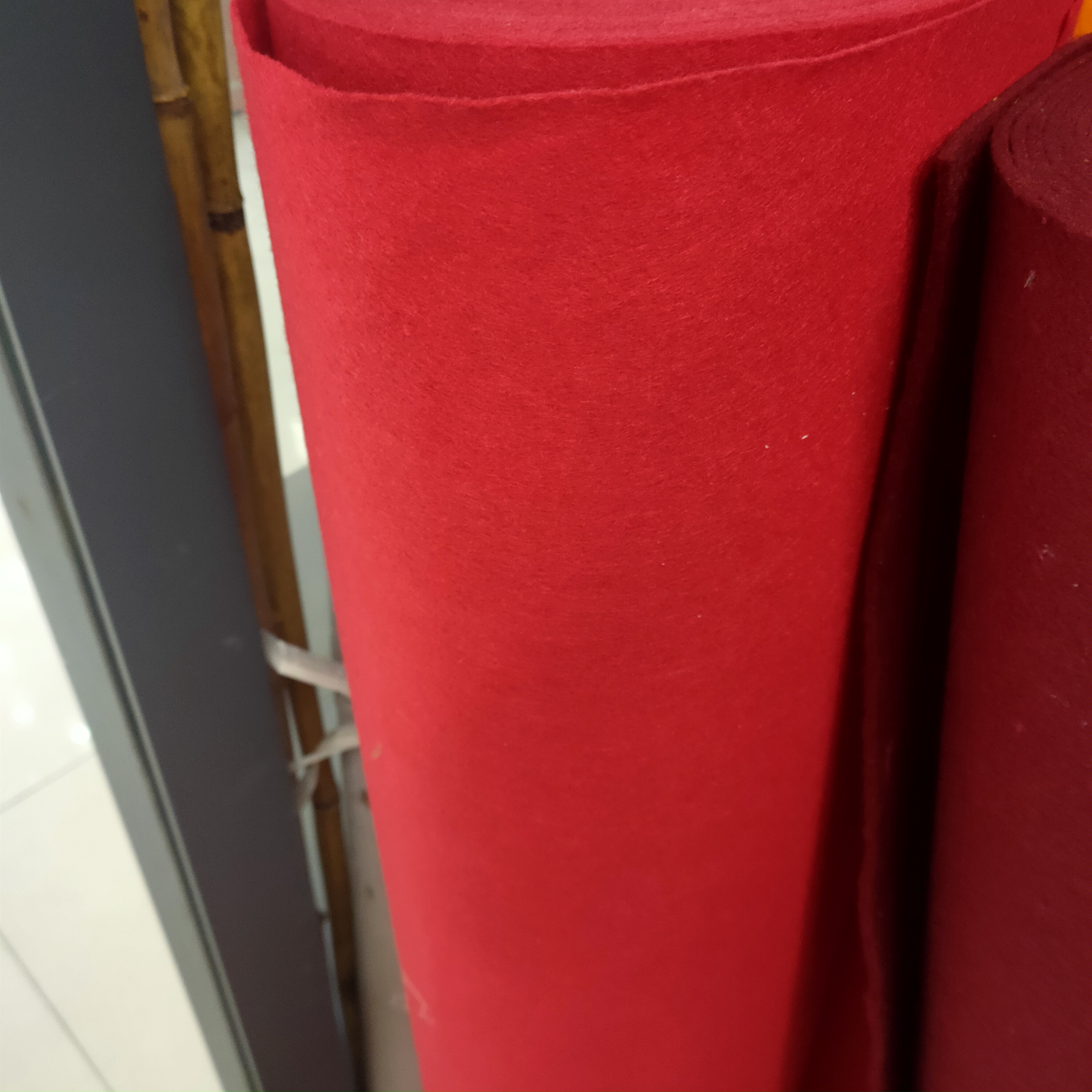 2mm厚红色无纺布背景布
宽幅1m彩色不织布