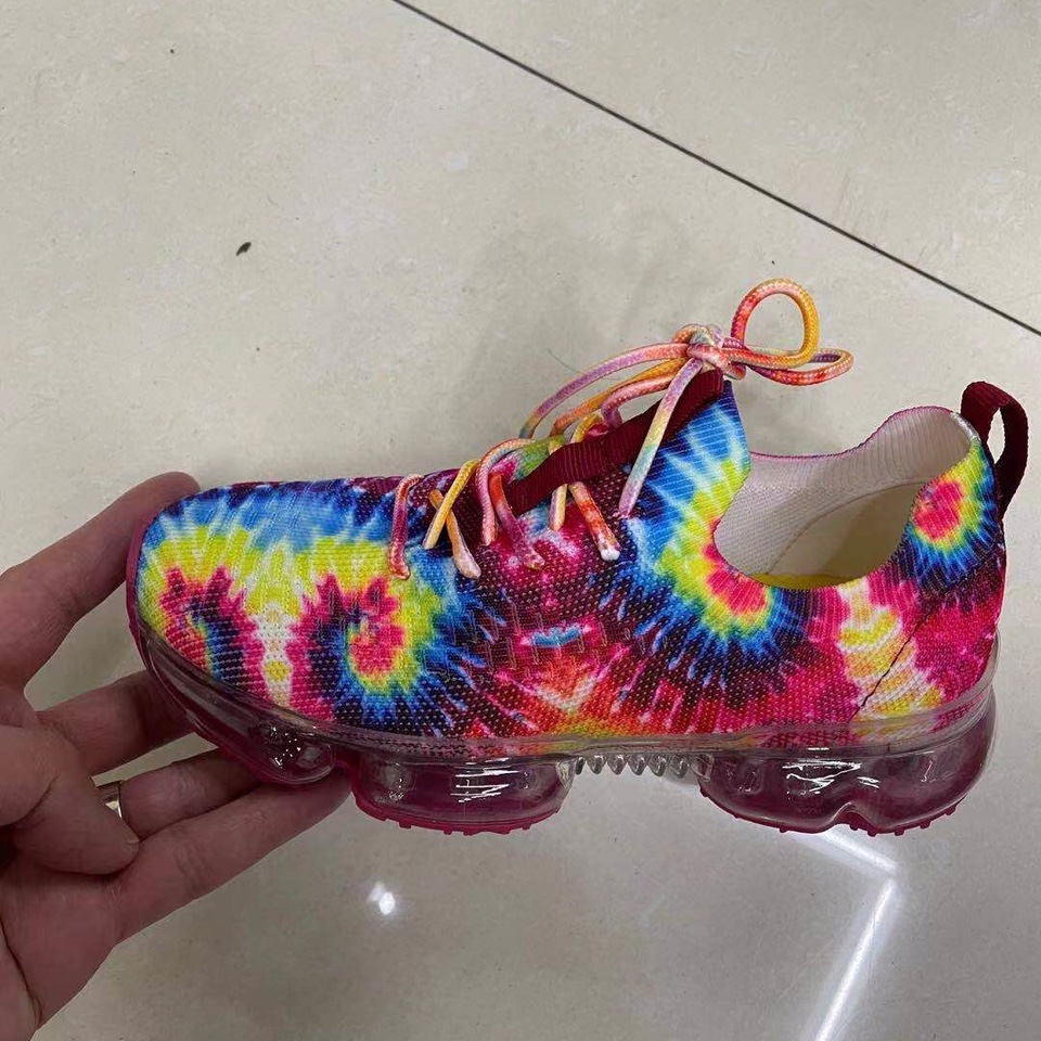Casual shoes and sports shoes 25