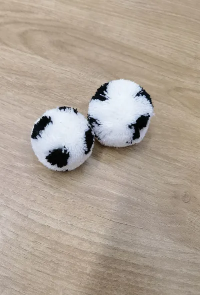 5.5Cm Rounded Black And White Flower Ball