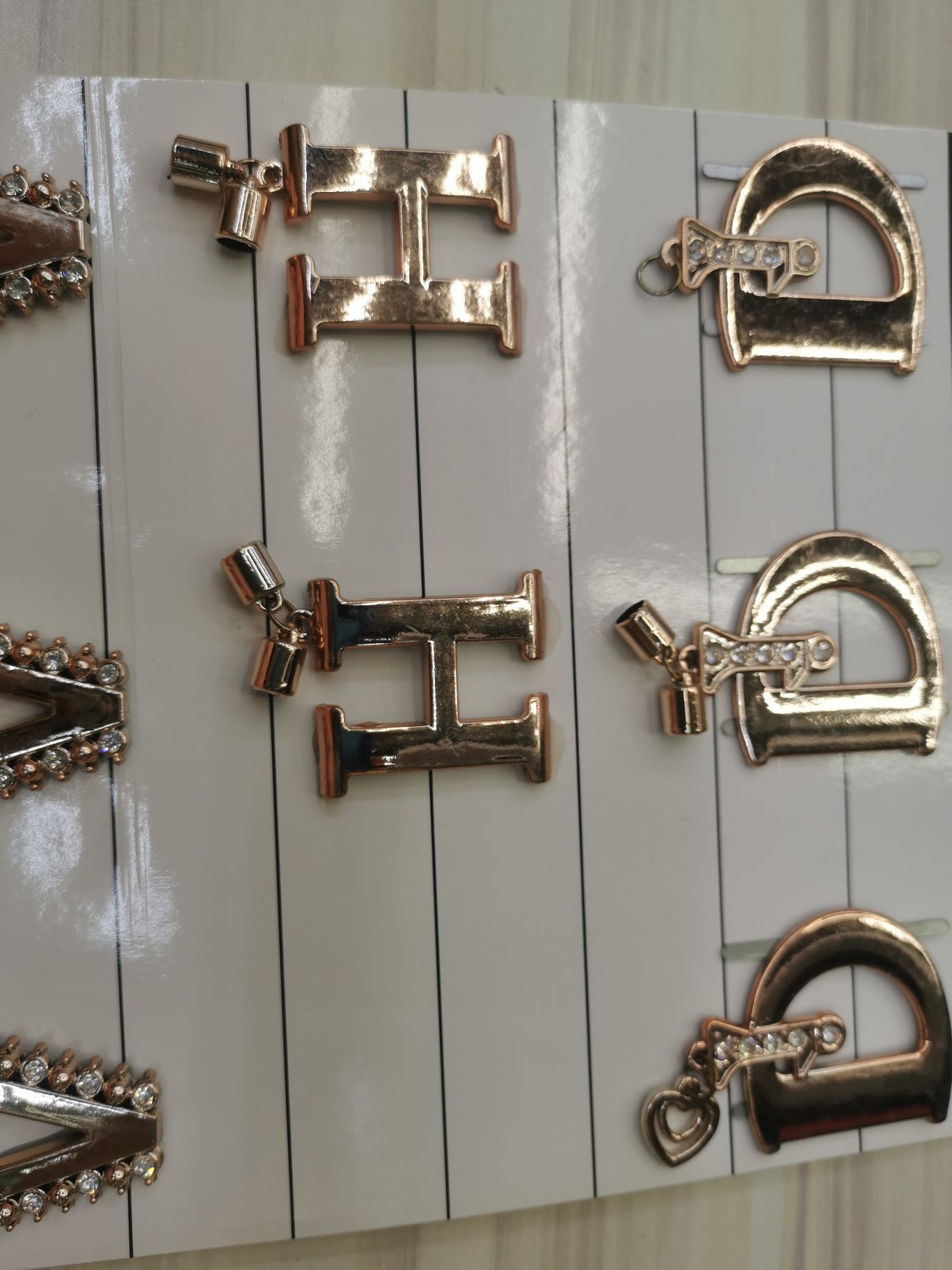 Luggage Accessories, Shoe Buckle Belt Diamond Jewelry Decorative Accessories Irregular Waist Buckle Shoe Buckle Diy Clothing Accessories Specification drawing