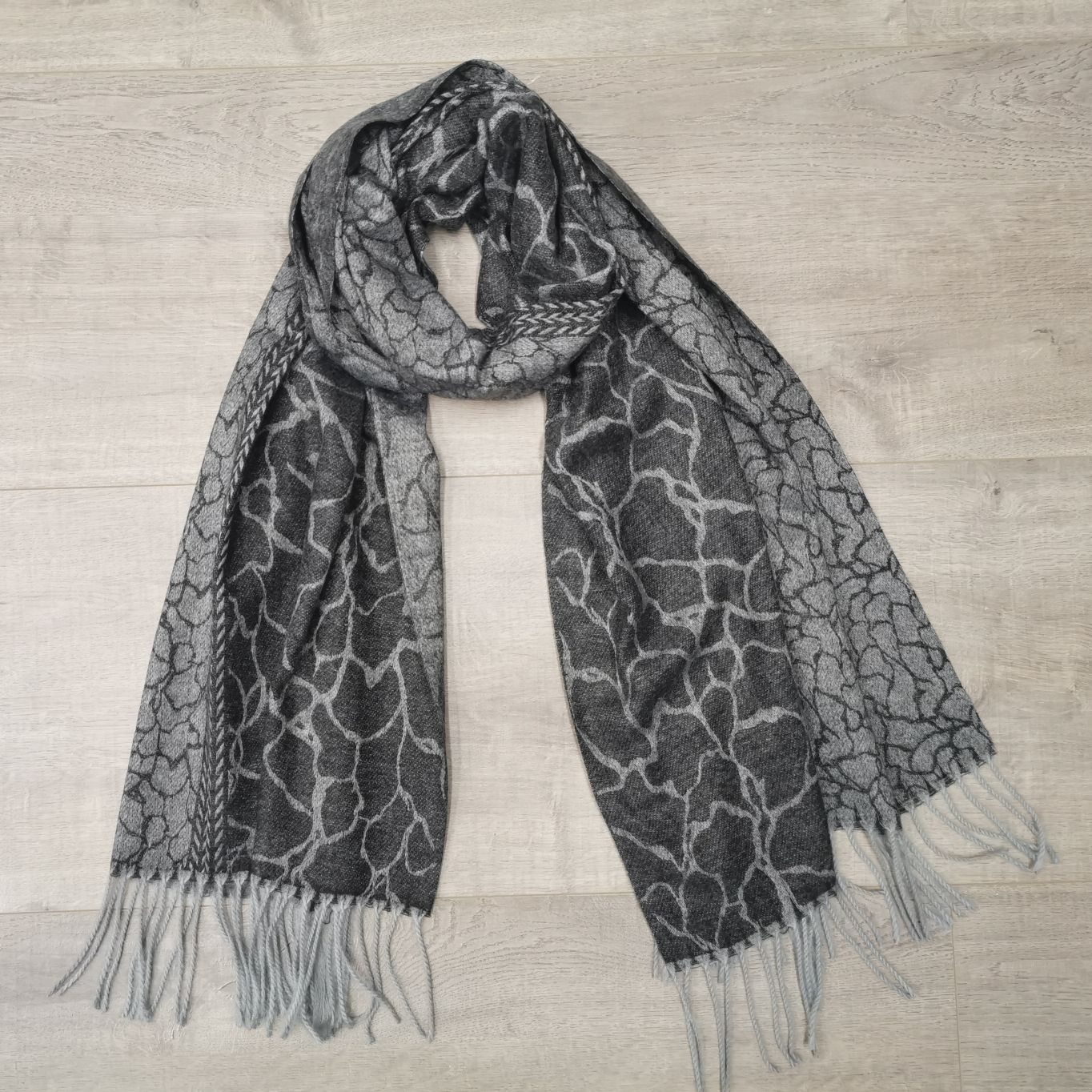 Autumn And Winter Bisect Lake Water Imitation Cashmere Imitation Wool Burr Thick Warm Jacquard Scarf Love Four Seasons
