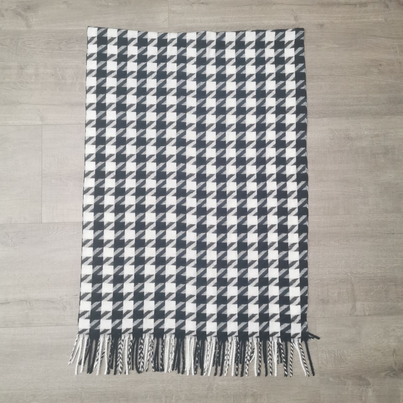 Autumn And Winter Thousand Birds Woven Imitation Cashmere Imitation Wool Bristles Thickened Warm Fashion Scarf Love All Seasons full figure